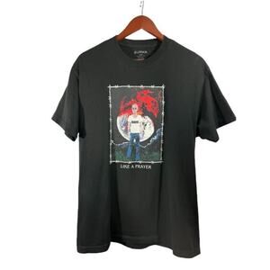 Size large color black condition